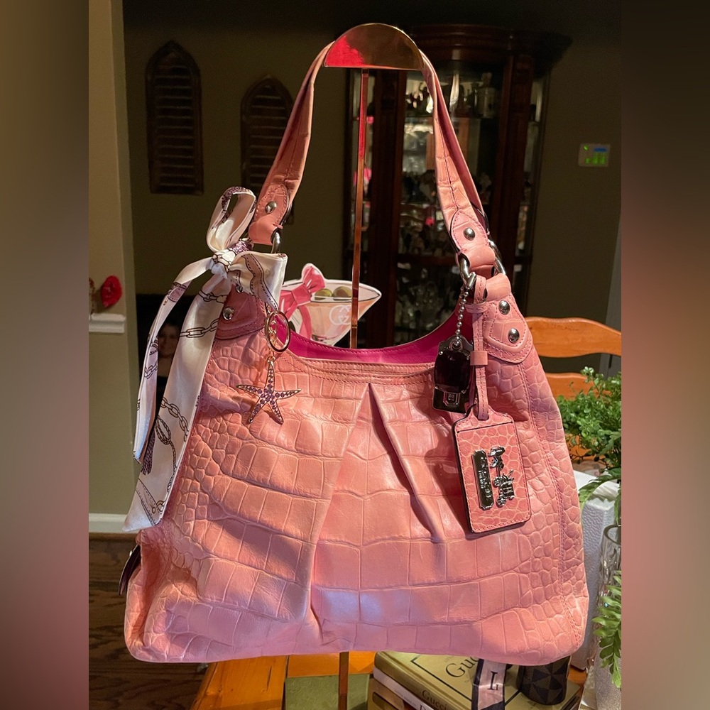 Coach RARE Madison Maggie 1941 Pink Crocodile Embossed leather bag 14062. EUC